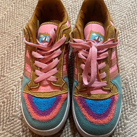 The Simpsons Adidas Women's Sneakers. - Picture 3 of 7